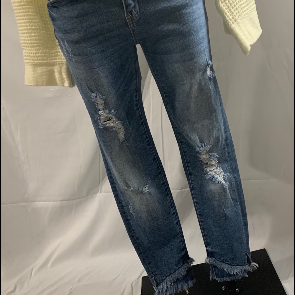NWT Distressed Jeans - Picture 5 of 8